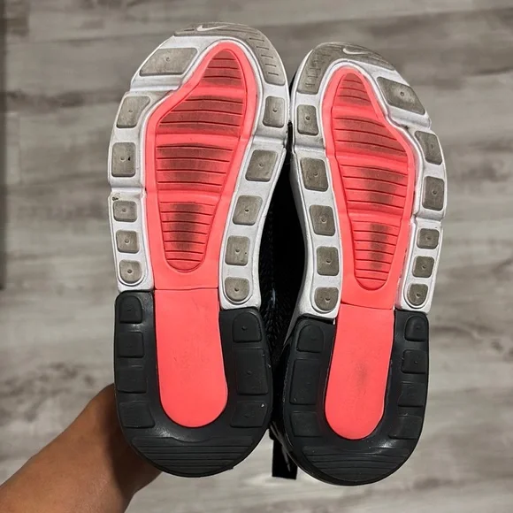 Black and White Air Max Sneakers - Picture 4 of 8